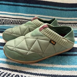 Teva Ember Moc Size 8 Helix Green